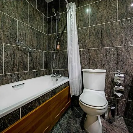 מלון Central Hotel Tullamore טולאמור