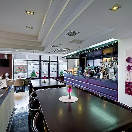 塔拉莫尔格瑞德奈申诺中心酒店 塔拉莫尔