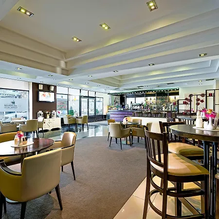 Central Hotel Tullamore 3*