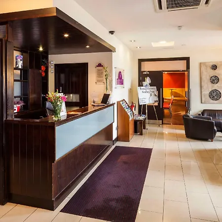 מלון Central Hotel Tullamore טולאמור