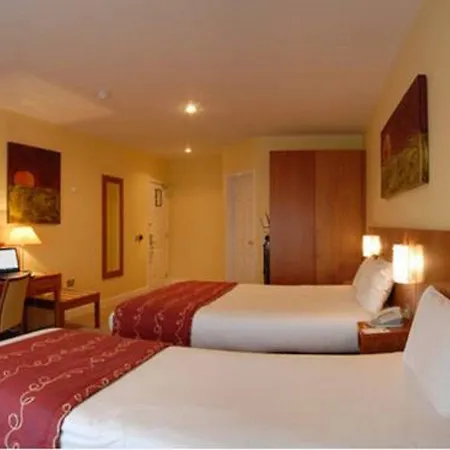 Hotel Central Hotel Tullamore 3*
