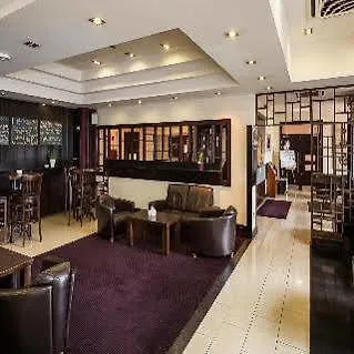 Central Hotel Tullamore Otel