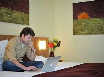 塔拉莫尔格瑞德奈申诺中心酒店