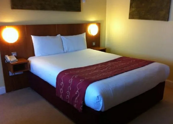 Central Hotel Tullamore Отель