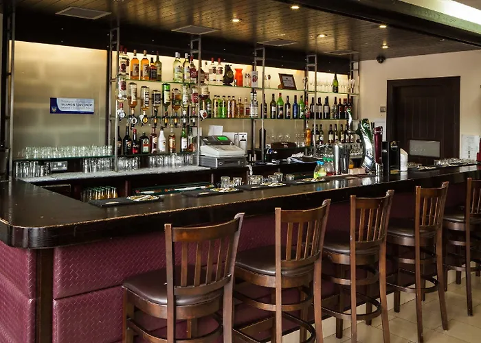 Central Hotel Tullamore Отель