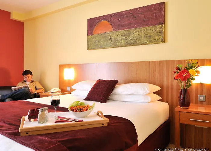 Central Hotel Tullamore 3*