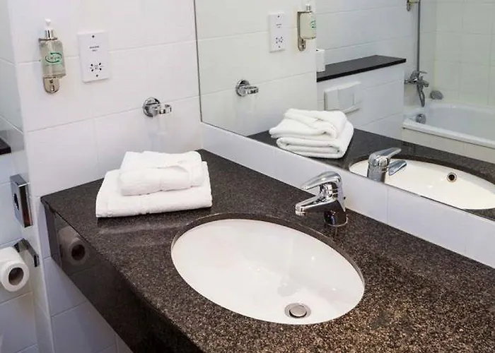 Central Hotel Tullamore 3*