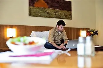 Central Hotel Tullamore 3*